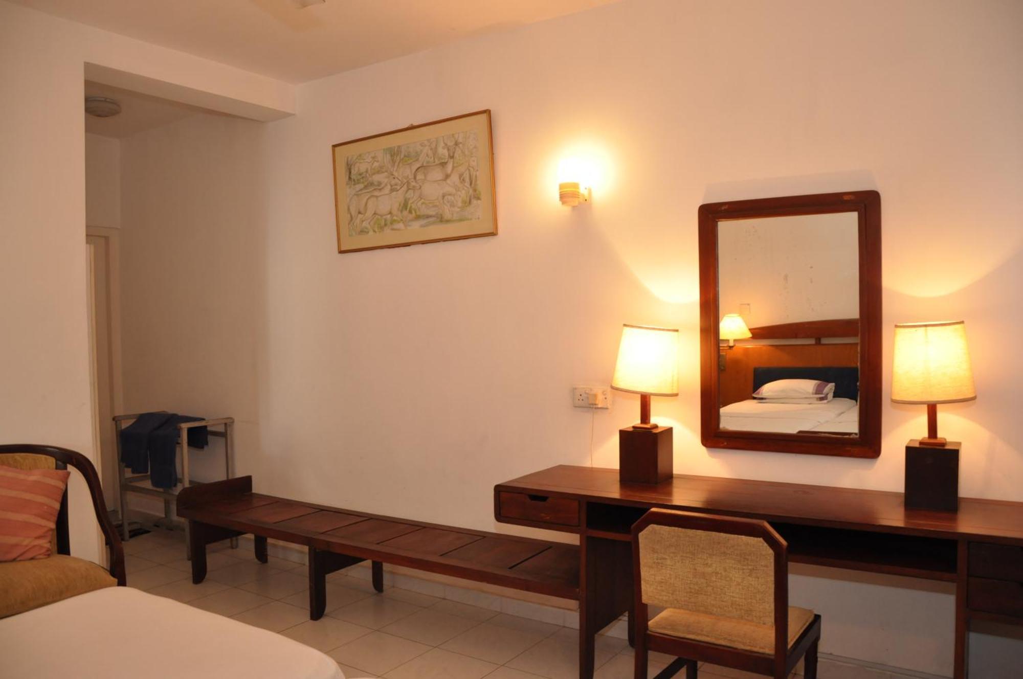 Ykd Tourist Rest Hikkaduwa Hotel Eksteriør billede